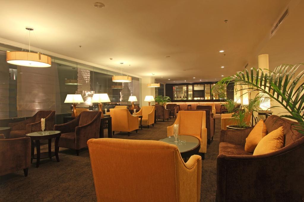 Harmoni One Convention Hotel And Service Apartments Batam Exterior foto
